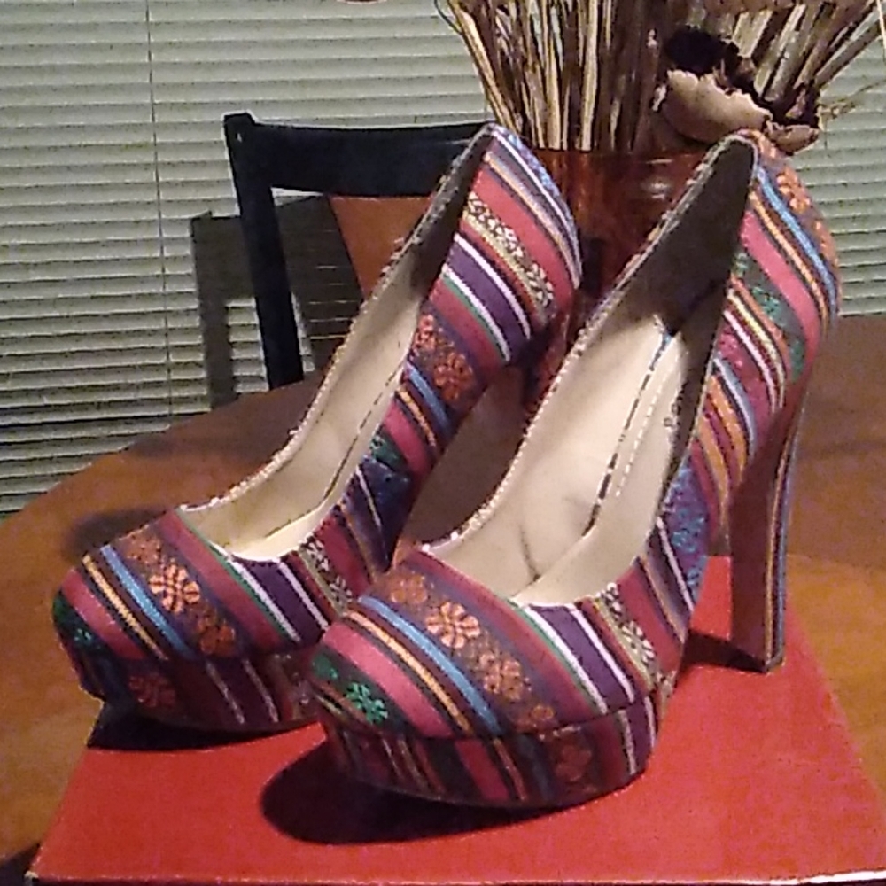 Muti- color platform shoes